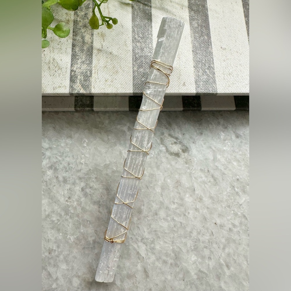 New Natural Shimmer Frosty Selenite Crystal Wand w/ Natural Chakra Gemstones - Picture 5 of 9